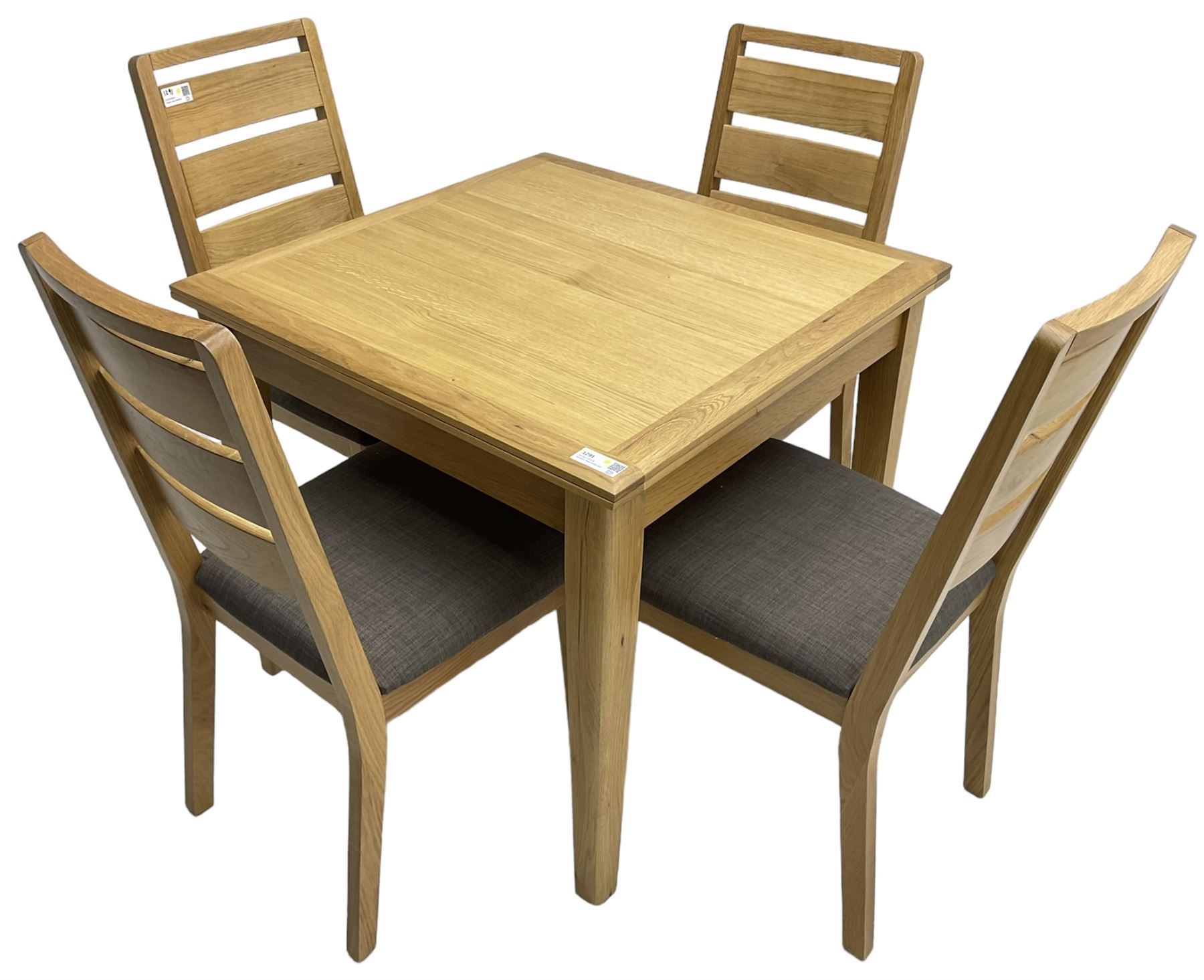 Light oak extending dining table - Image 2 of 6