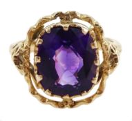 9ct gold single stone cushion cut amethyst ring