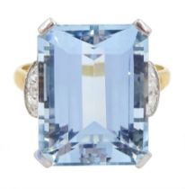 18ct gold single stone emerald cut aquamarine ring