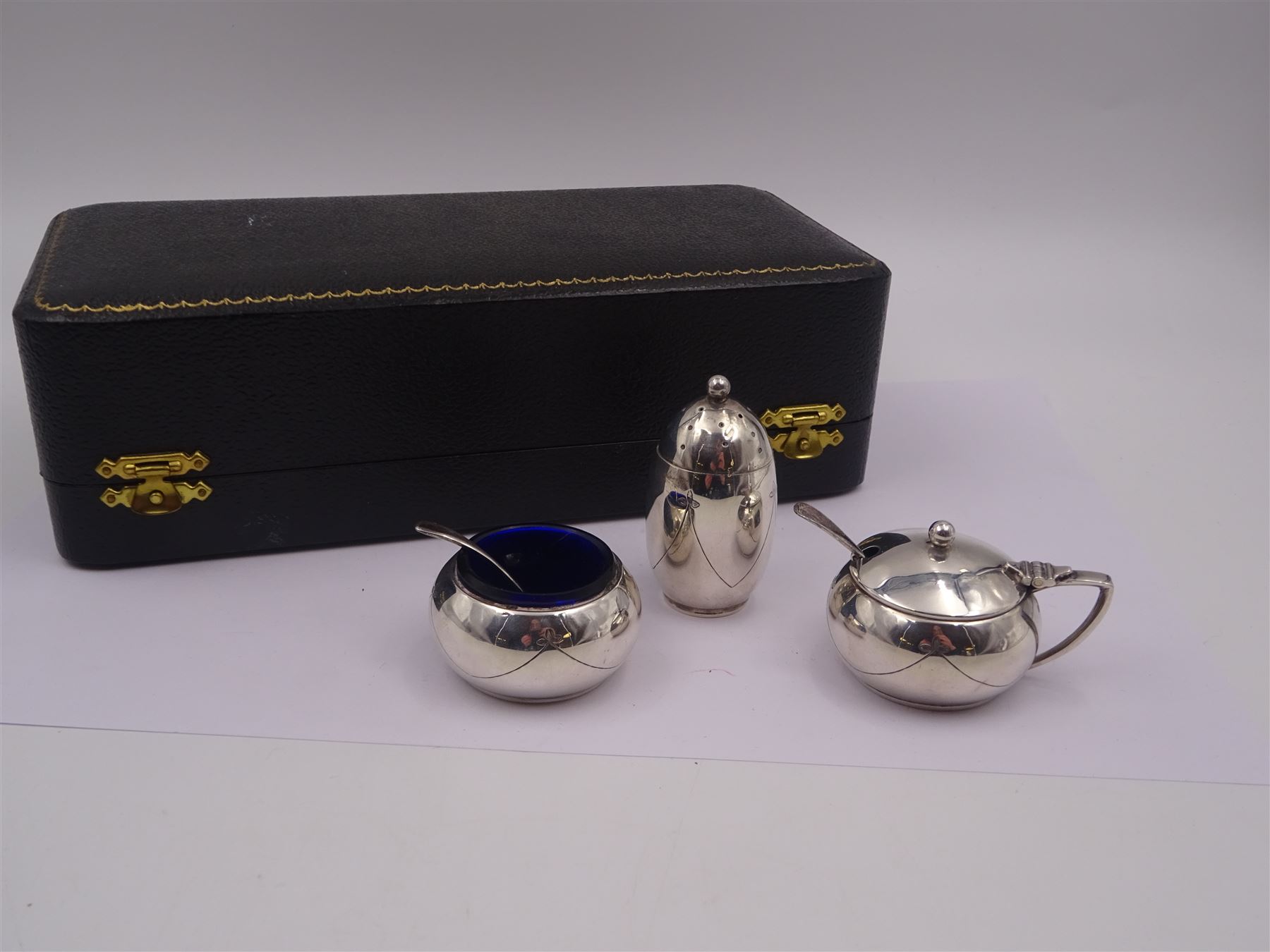 1950s silver three piece cruet set - Image 2 of 4