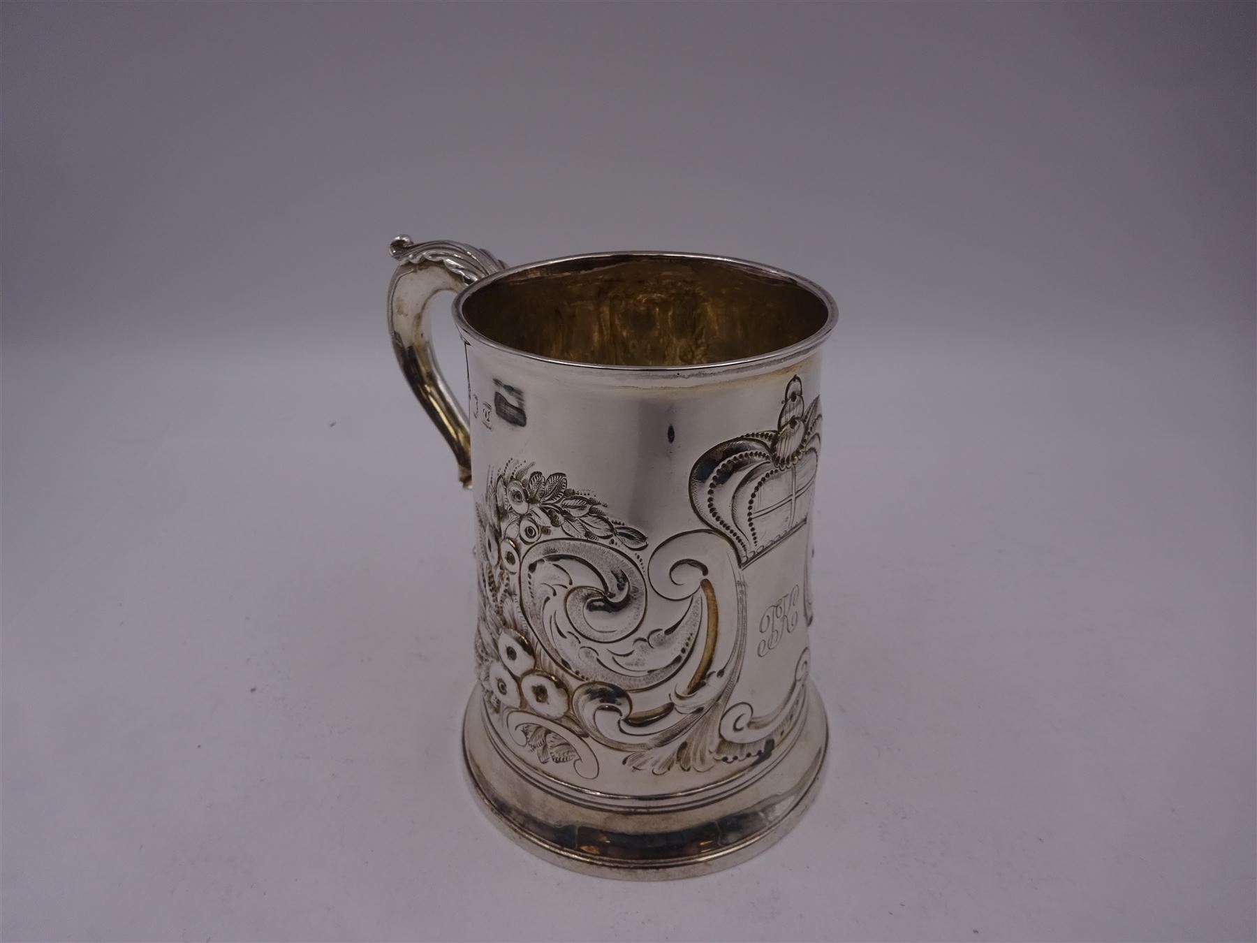 George III silver tankard - Image 2 of 8