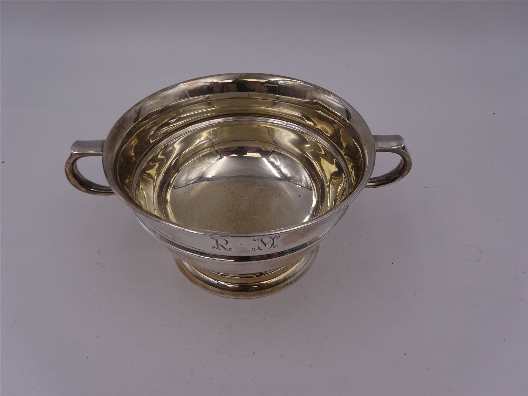 Modern silver twin handled porridge bowl - Image 2 of 3