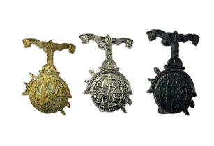 Three Popski's Private Army No.1 Demolition Squadron cap badges (3)