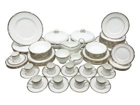 Wedgwood Cavendish pattern dinner service for twelve