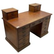 C. Hindley & Sons (London: 1820-1892) - Late Victorian walnut twin pedestal desk