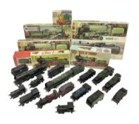 ‘00’ gauge - Airfix locomotive model kits comprising series 4 City of Truro kit and empty series 4 b