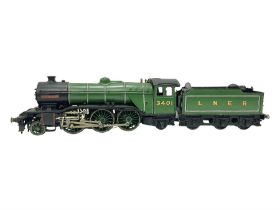 ‘00’ gauge - kit built Class V4 2-6-2 ‘Bantam Cock’ locomotive and tender no.3401 in LNER green