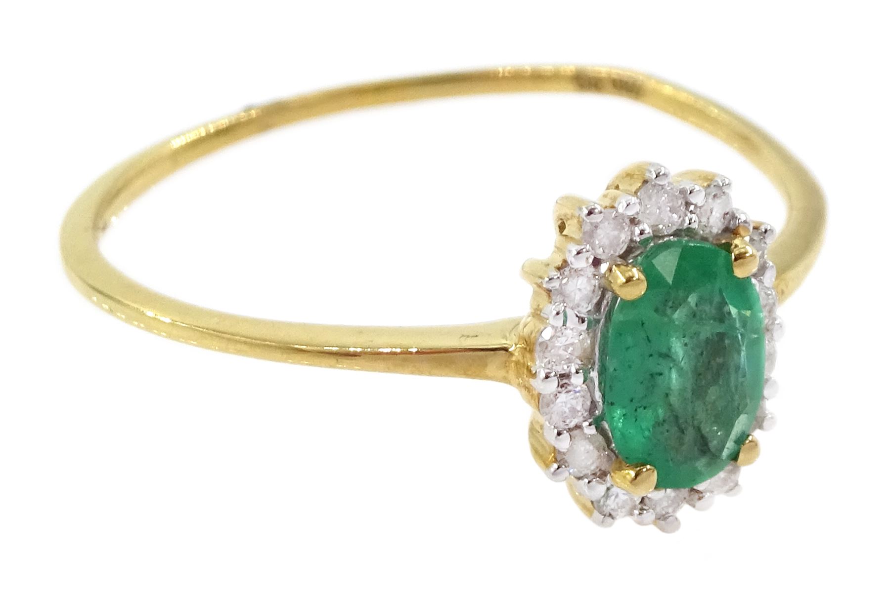 18ct gold oval cut emerald and round brilliant cut diamond cluster ring - Image 3 of 4