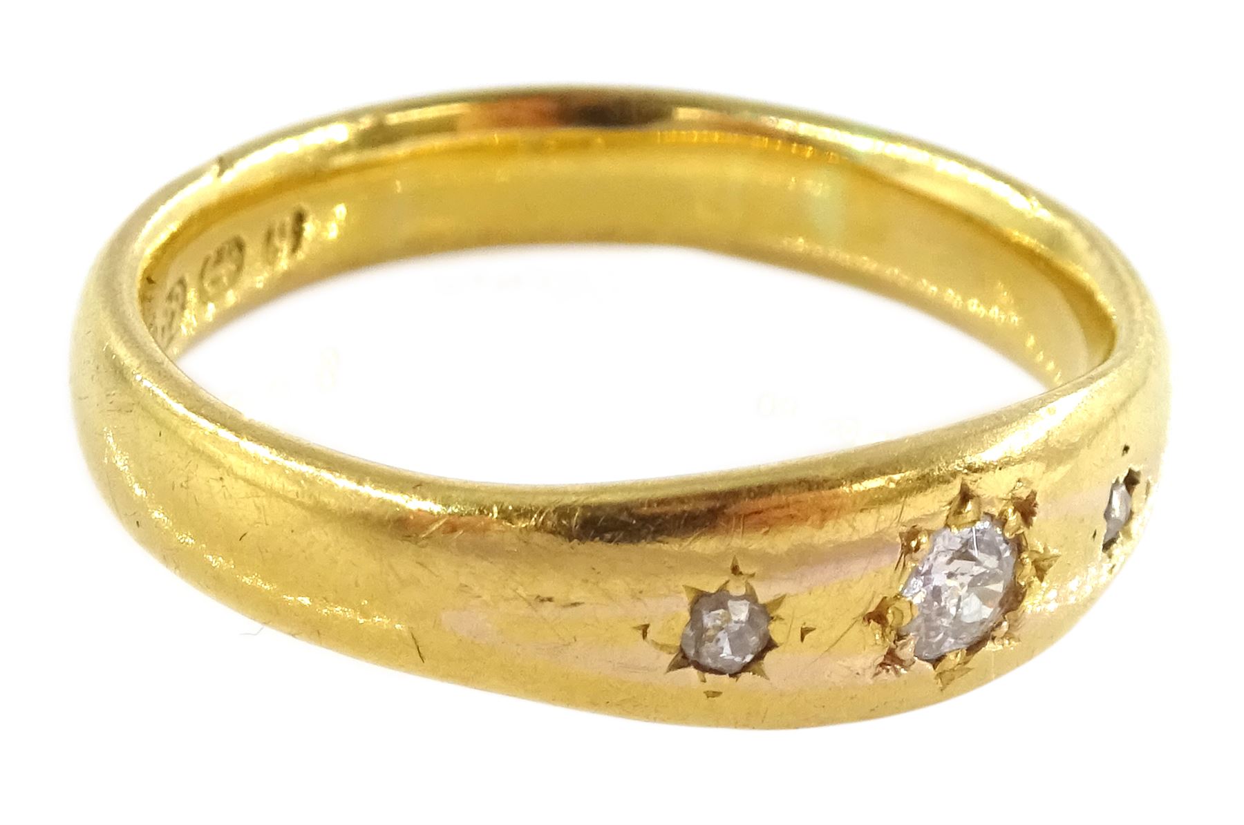 Victorian 22ct gold gypsy set three stone old cut diamond ring - Image 3 of 4