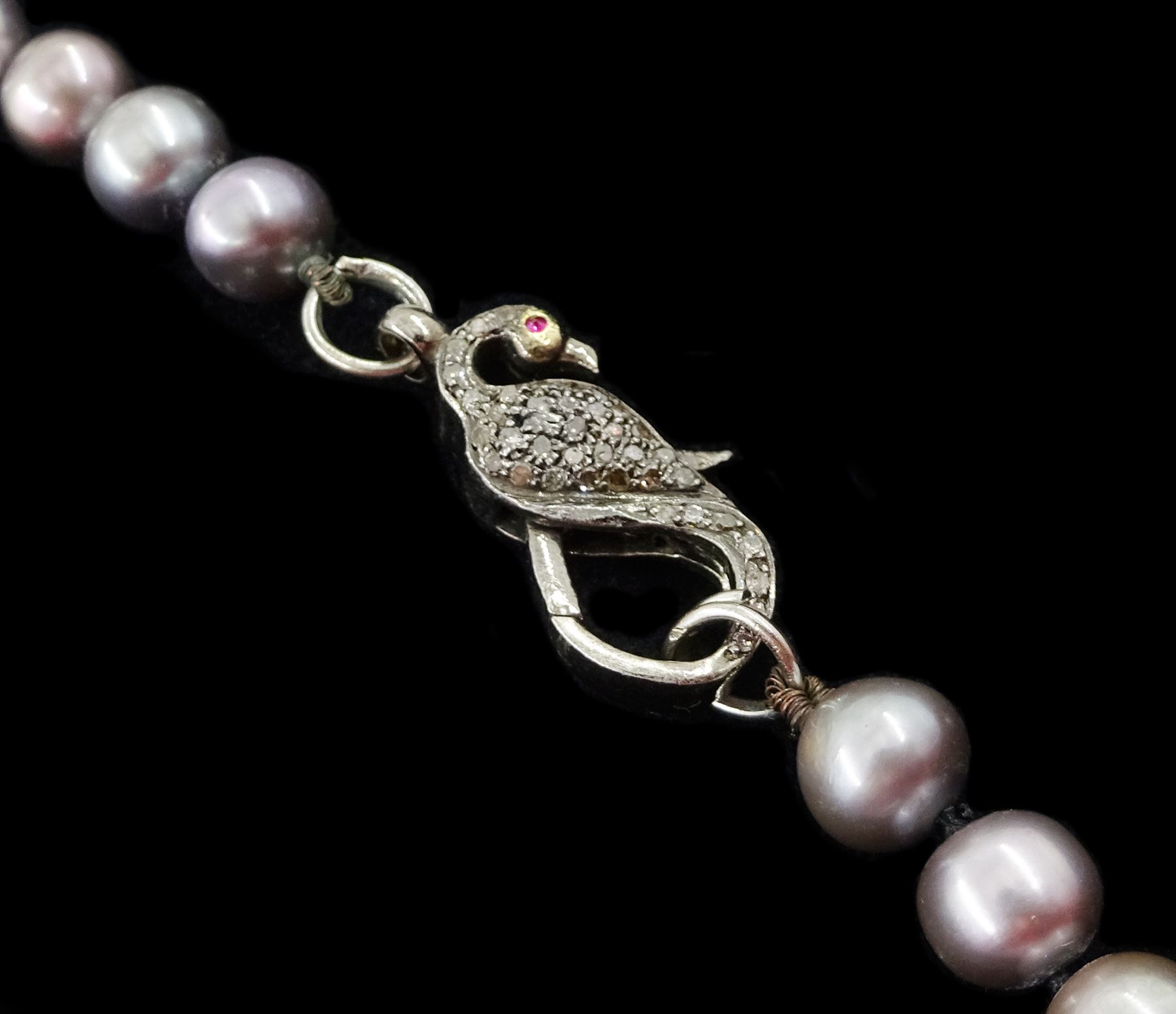 Silver rose cut diamond bow pendant - Image 3 of 3