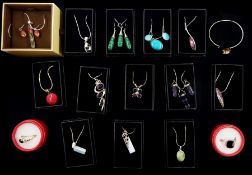 Silver stone set jewellery including thirteen necklaces
