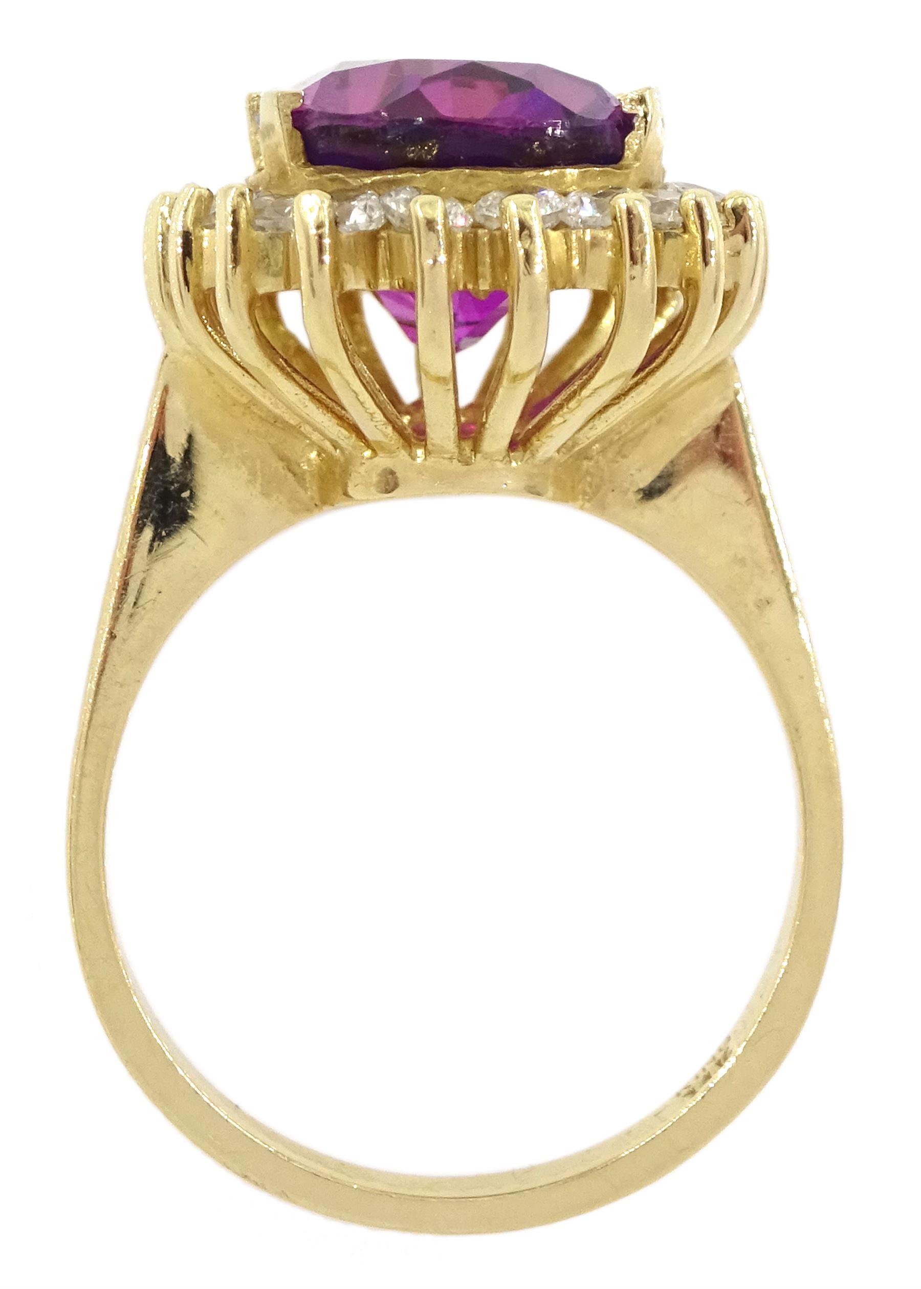 14ct gold synthetic purple sapphire and cubic zirconia cluster ring - Image 4 of 4