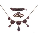 Victorian and later rose gold-plated garnet pendant necklace