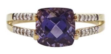 9ct gold single stone cushion cut amethyst ring