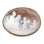 9ct gold cameo brooch depicting Cupid and Venus