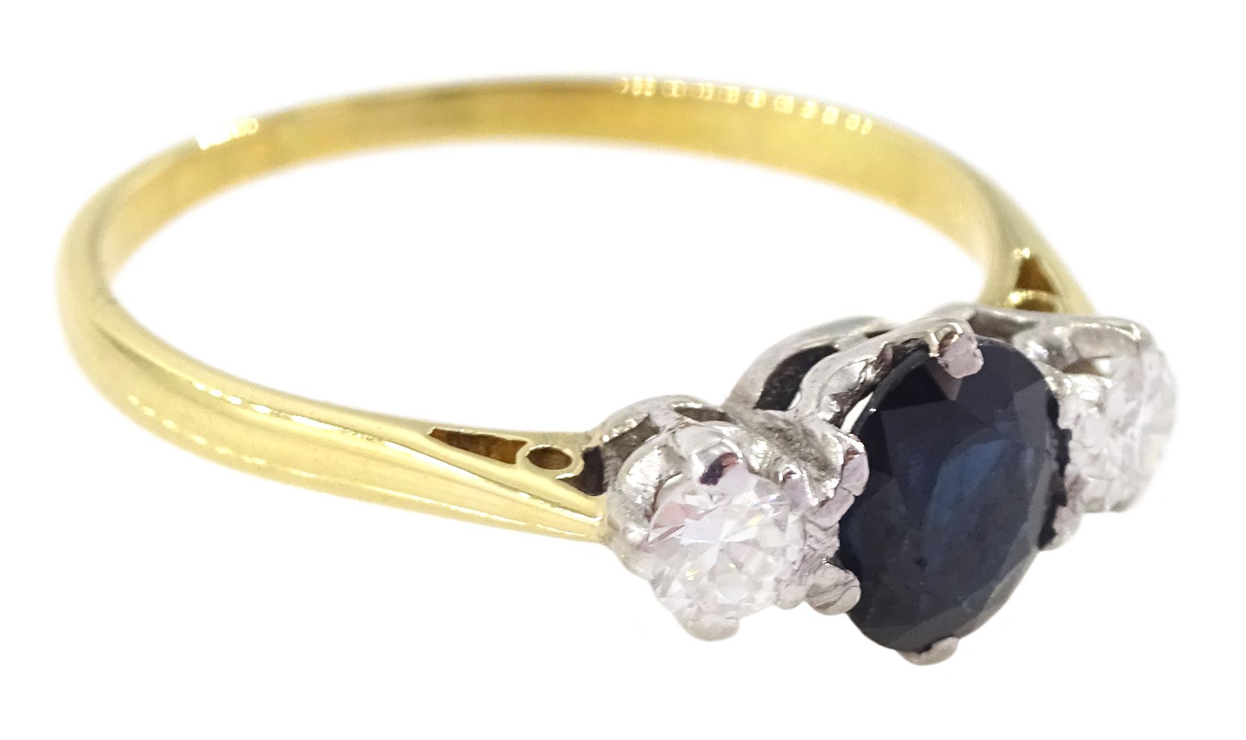 Gold three stone oval cut sapphire and round brilliant cut diamond ring - Image 3 of 4