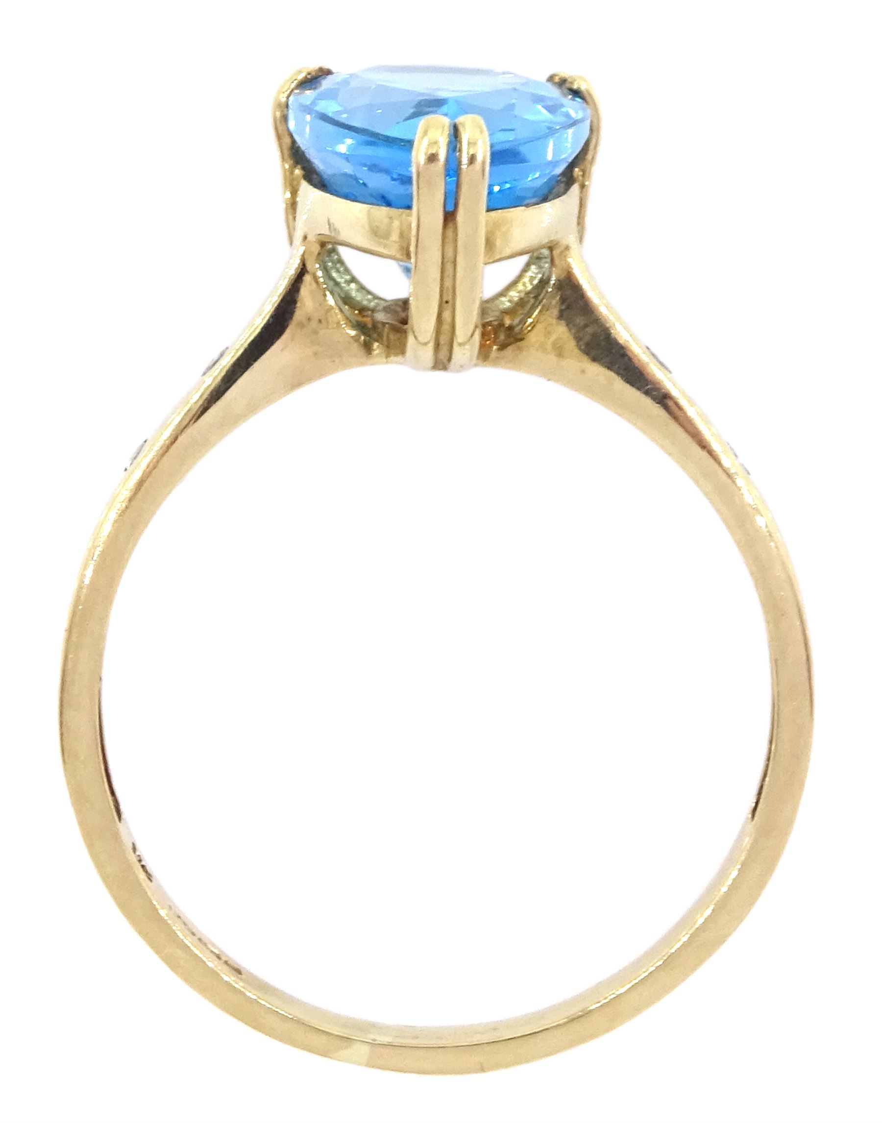 9ct gold single stone pear cut Swiss blue topaz ring - Image 4 of 4