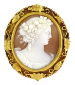Victorian 15ct gold cameo depicting lady with flowers in her hair