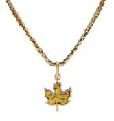 14ct gold Canadian maple leaf pendant