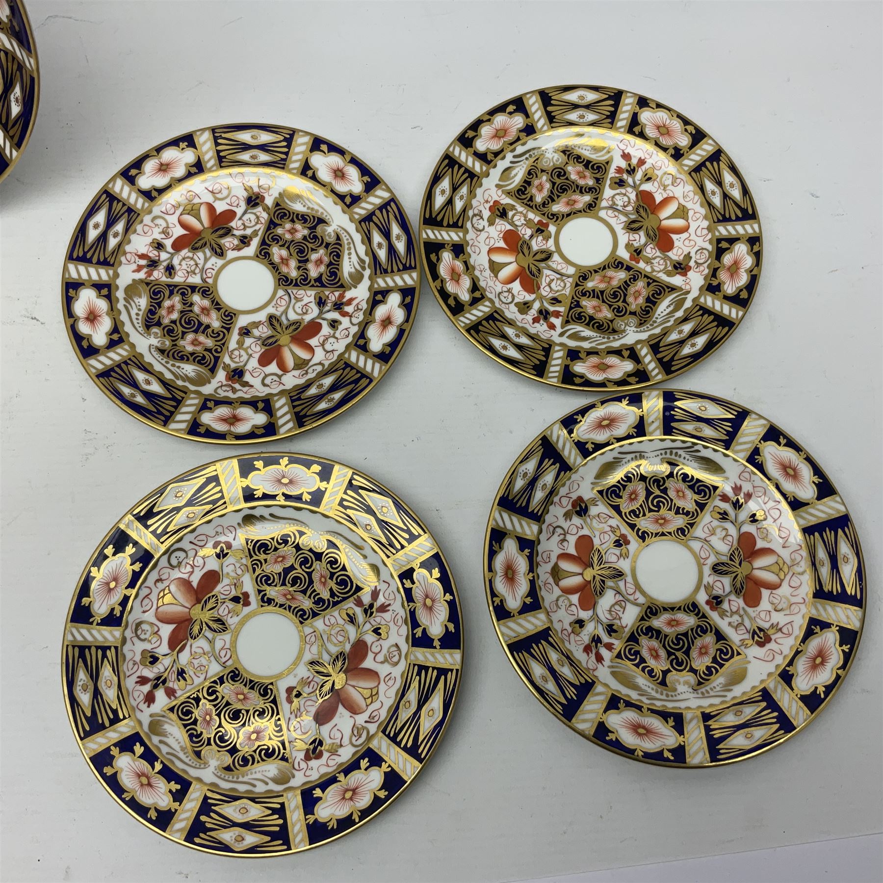 Ten Royal Crown Derby plates all in imari pattern 2451 - Image 7 of 13