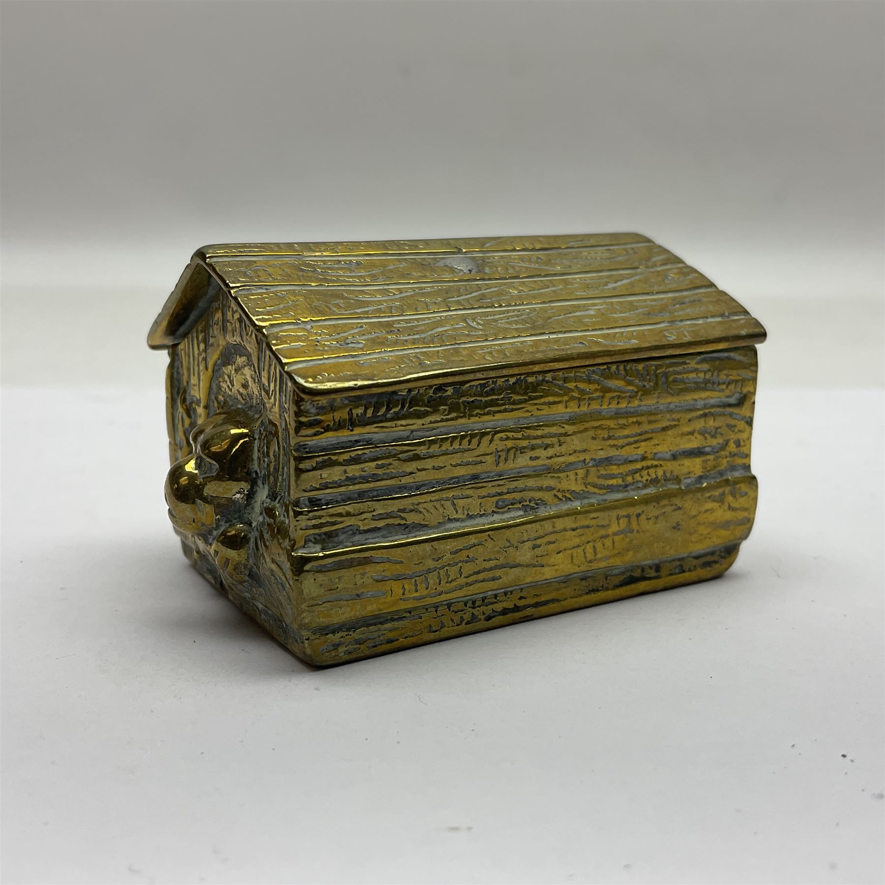 Brass vesta case in the form of a dog kennel - Image 2 of 7