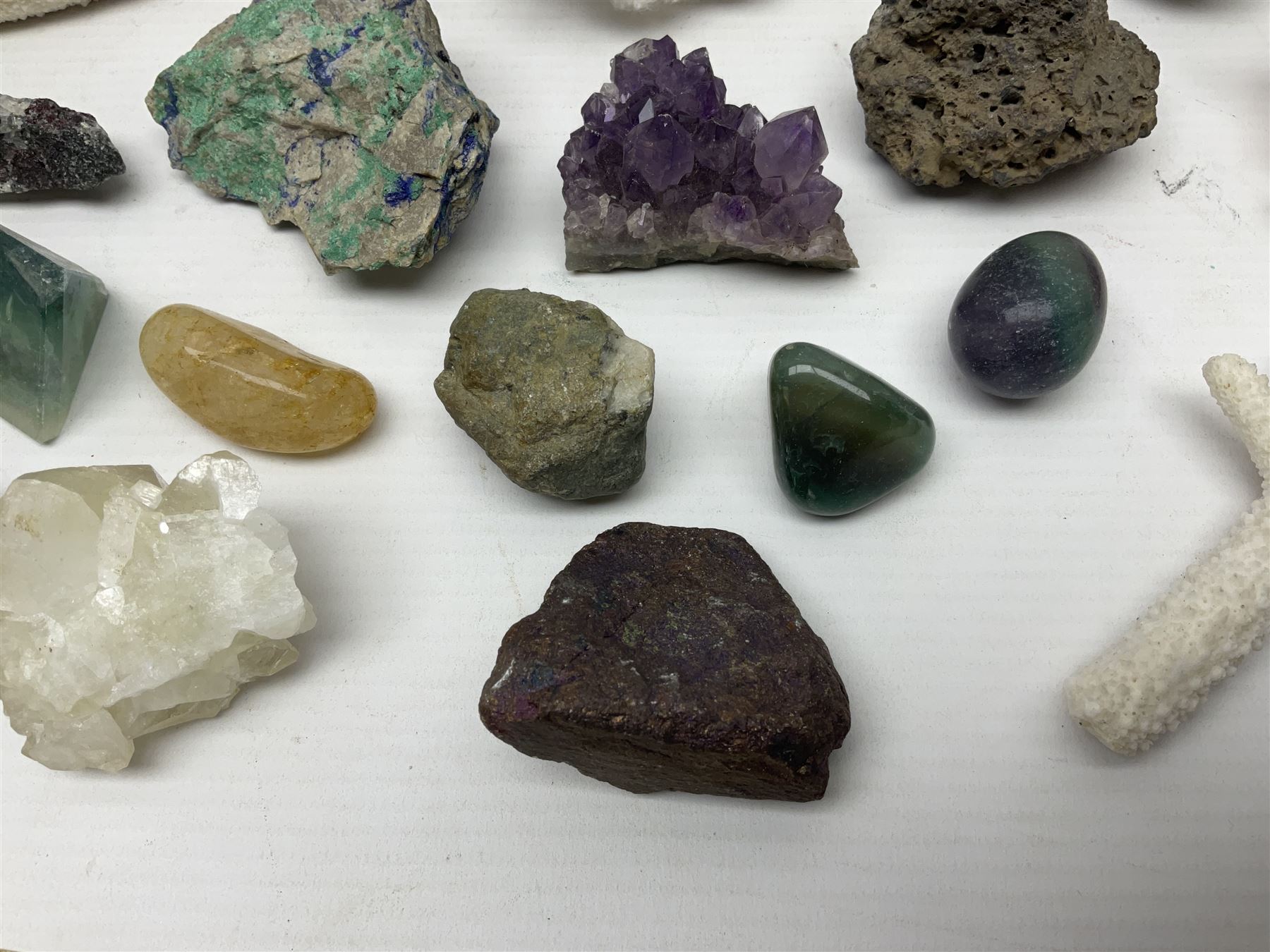 Collection of minerals and coral - Image 3 of 13
