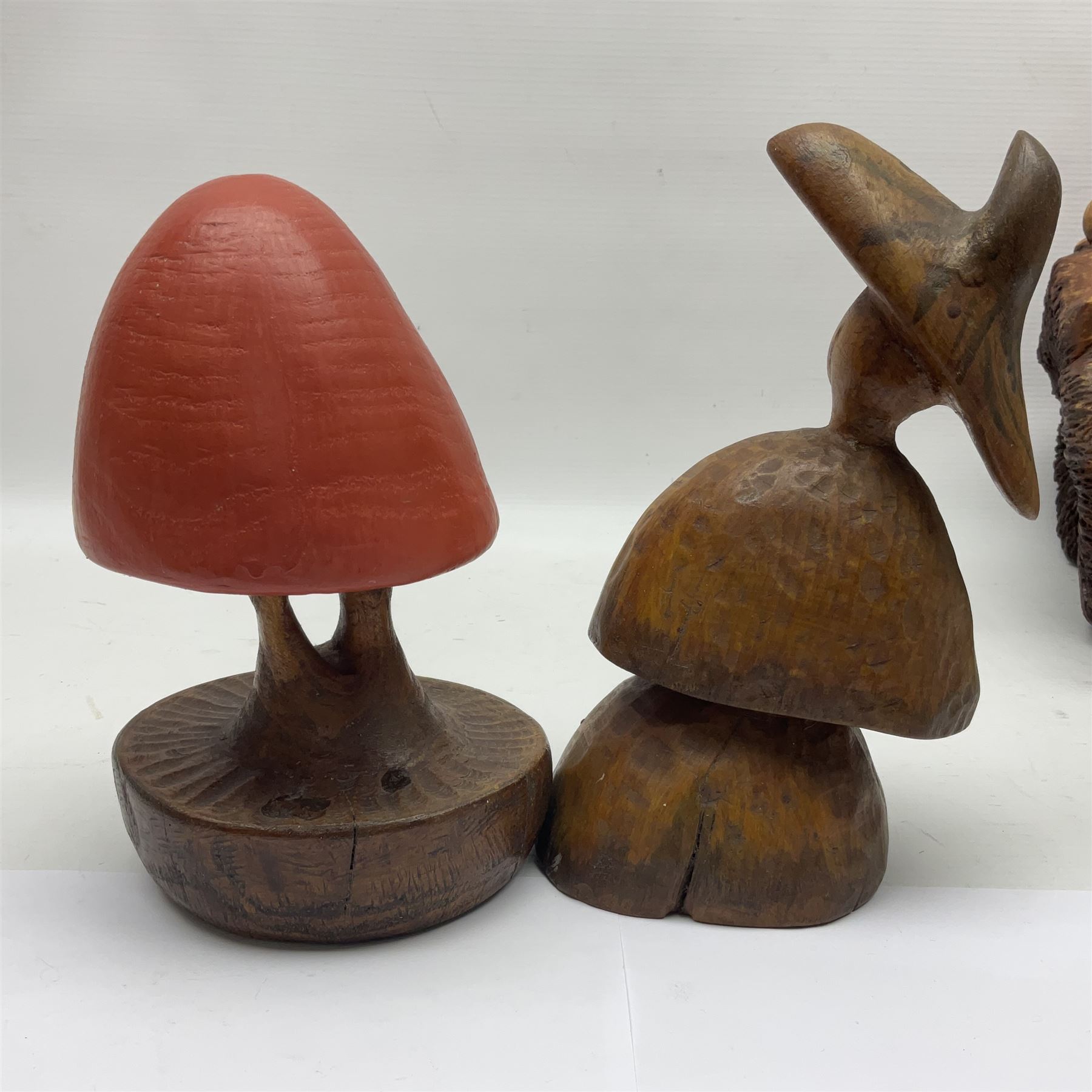 Helen Skelton (British 1933 – 2023): Six carved wooden sculptures - Bild 6 aus 14