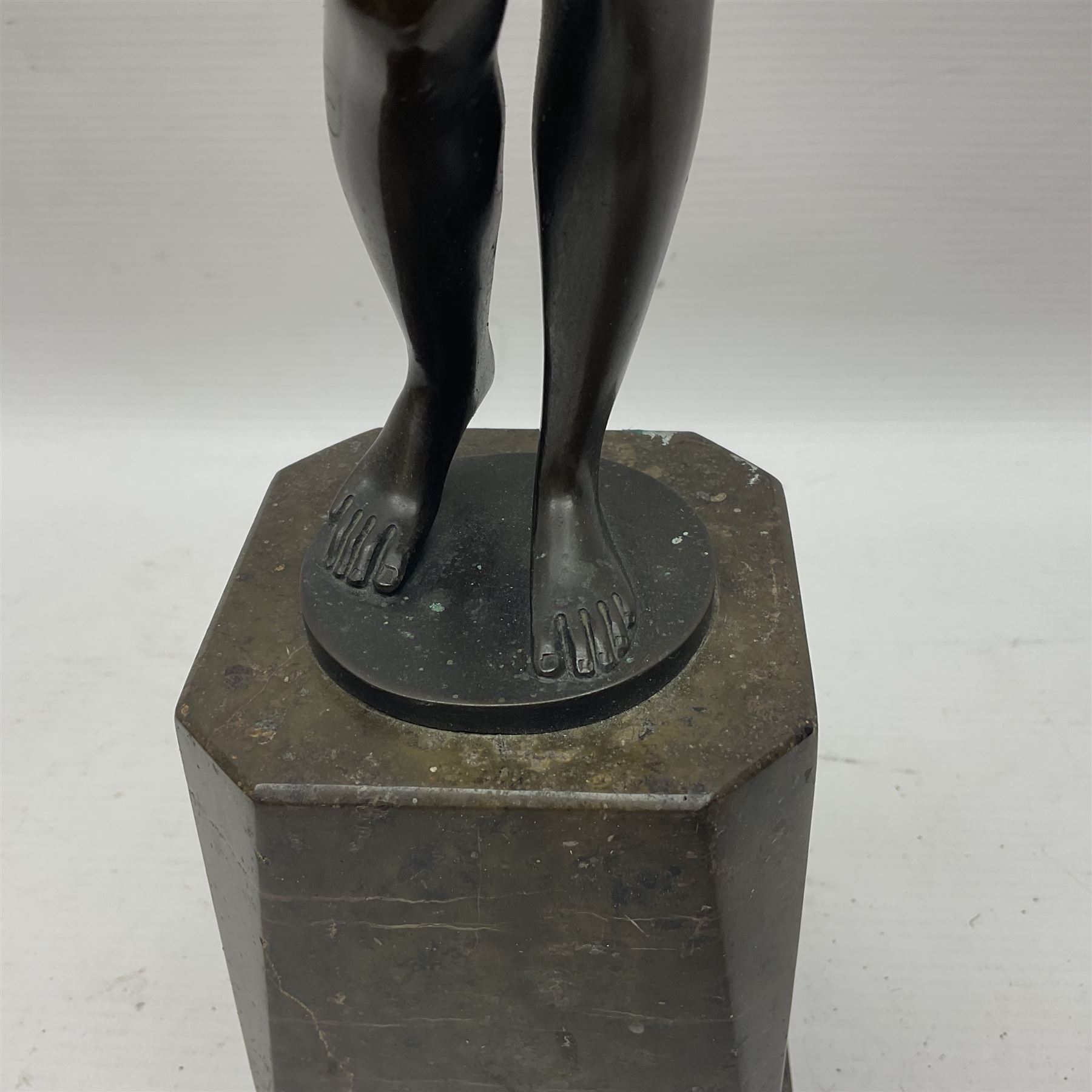 Bronze nude female figure holding a rose - Image 7 of 14
