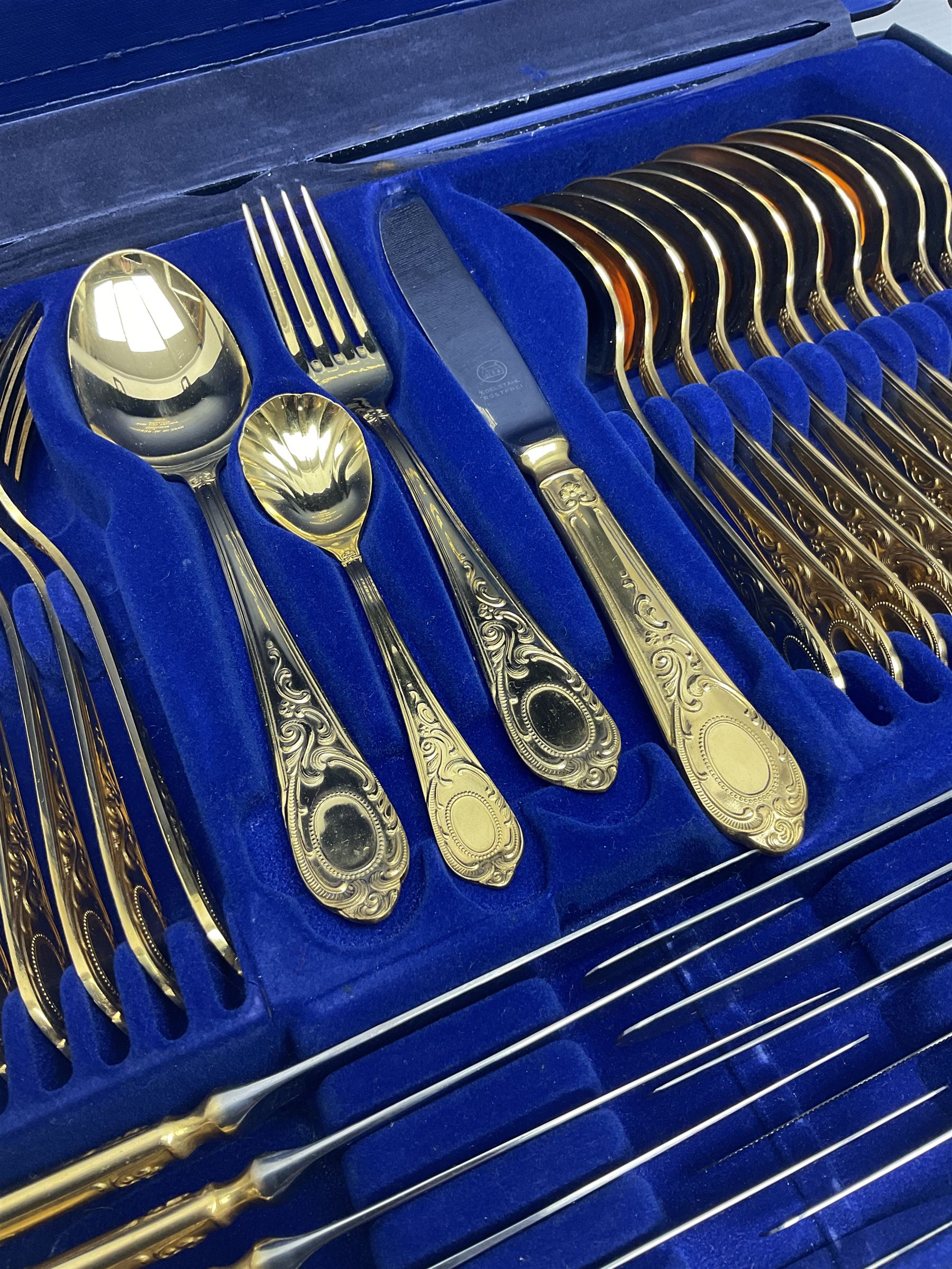 Bestecke Solingen canteen of gold plated cutlery for twelve place settings - Image 5 of 11