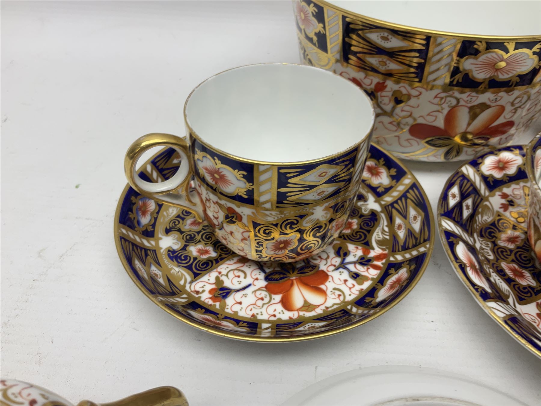 Royal Crown Derby 2451 Imari pattern - Image 6 of 16