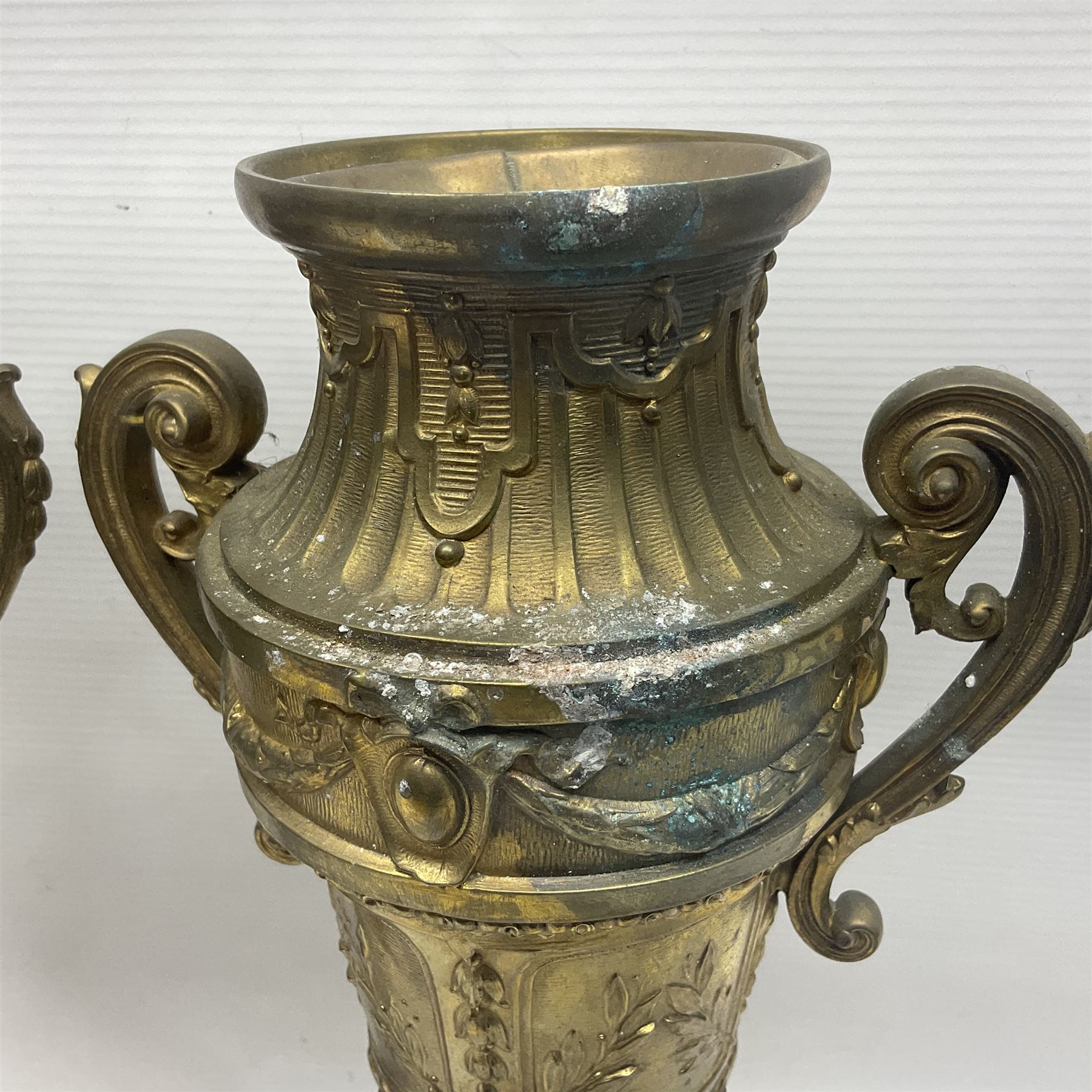 Pair of 19th century gilt metal twin handle urns - Image 20 of 27