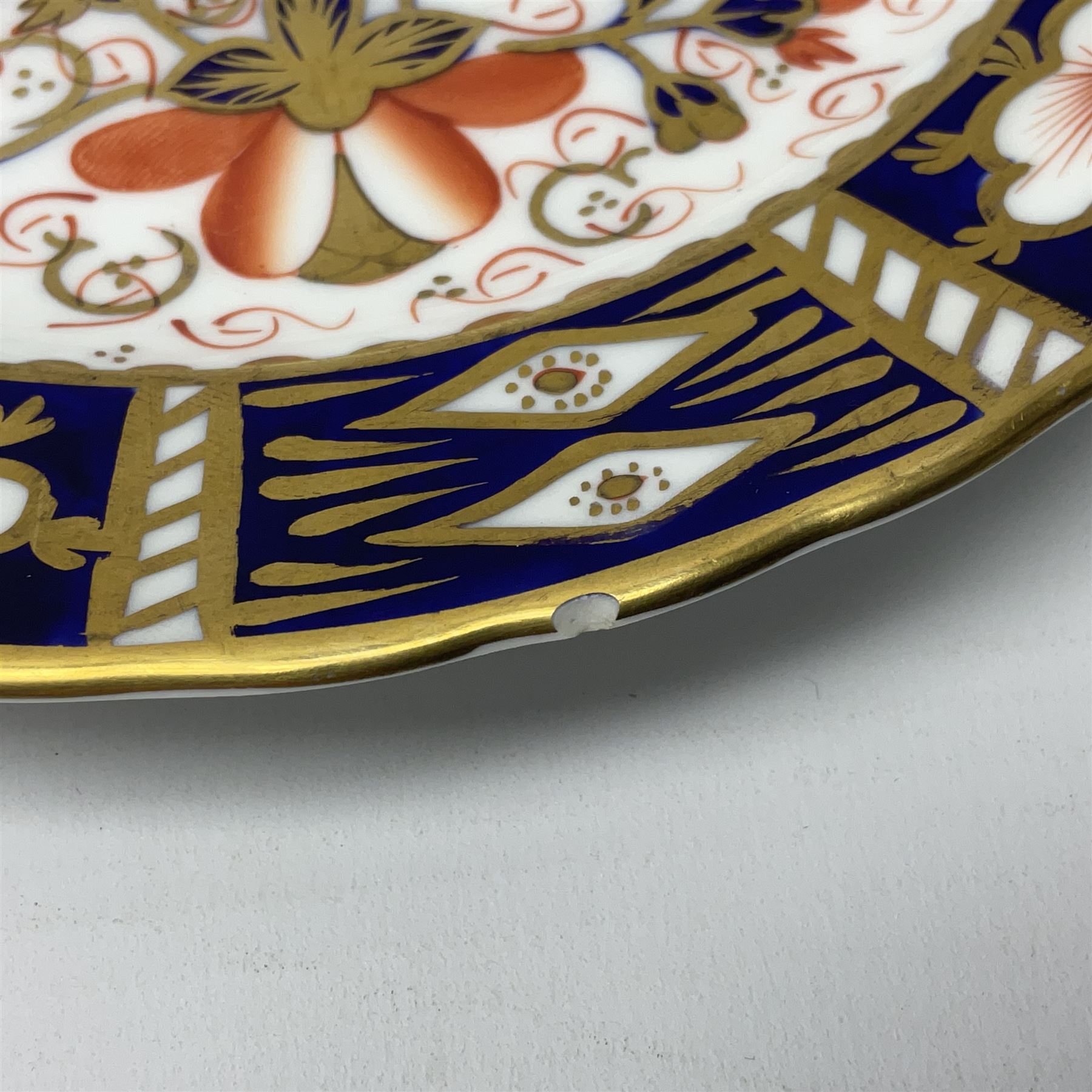 Ten Royal Crown Derby plates all in imari pattern 2451 - Image 5 of 13