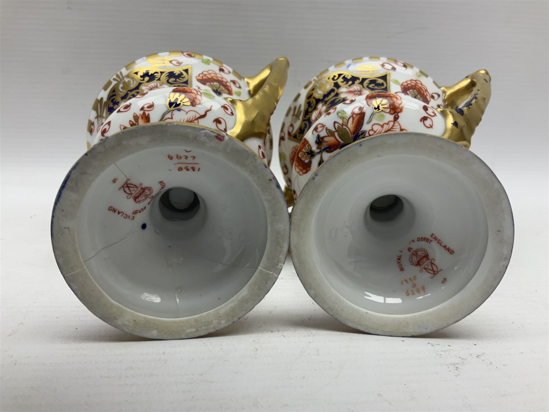 Pair of Royal Crown Derby 6299 Imari pattern twin handled trophy vases - Image 8 of 11