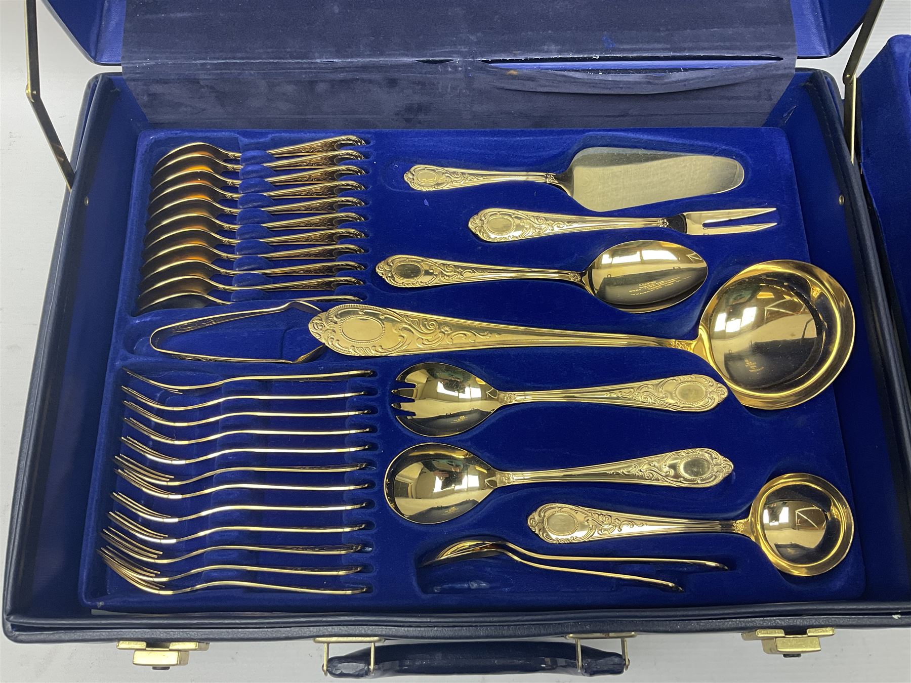 Bestecke Solingen canteen of gold plated cutlery for twelve place settings - Image 6 of 11