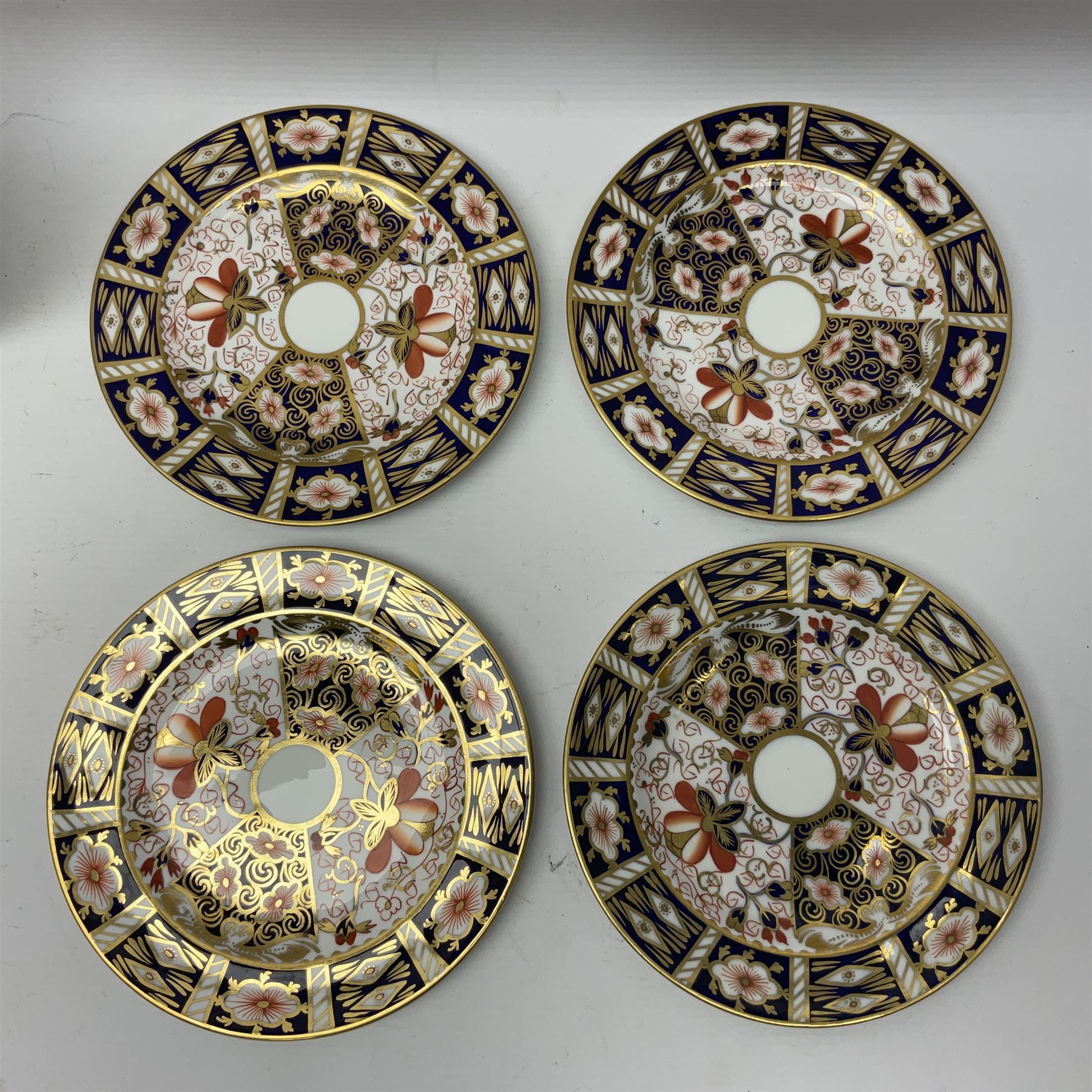 Ten Royal Crown Derby plates all in imari pattern 2451 - Image 8 of 13