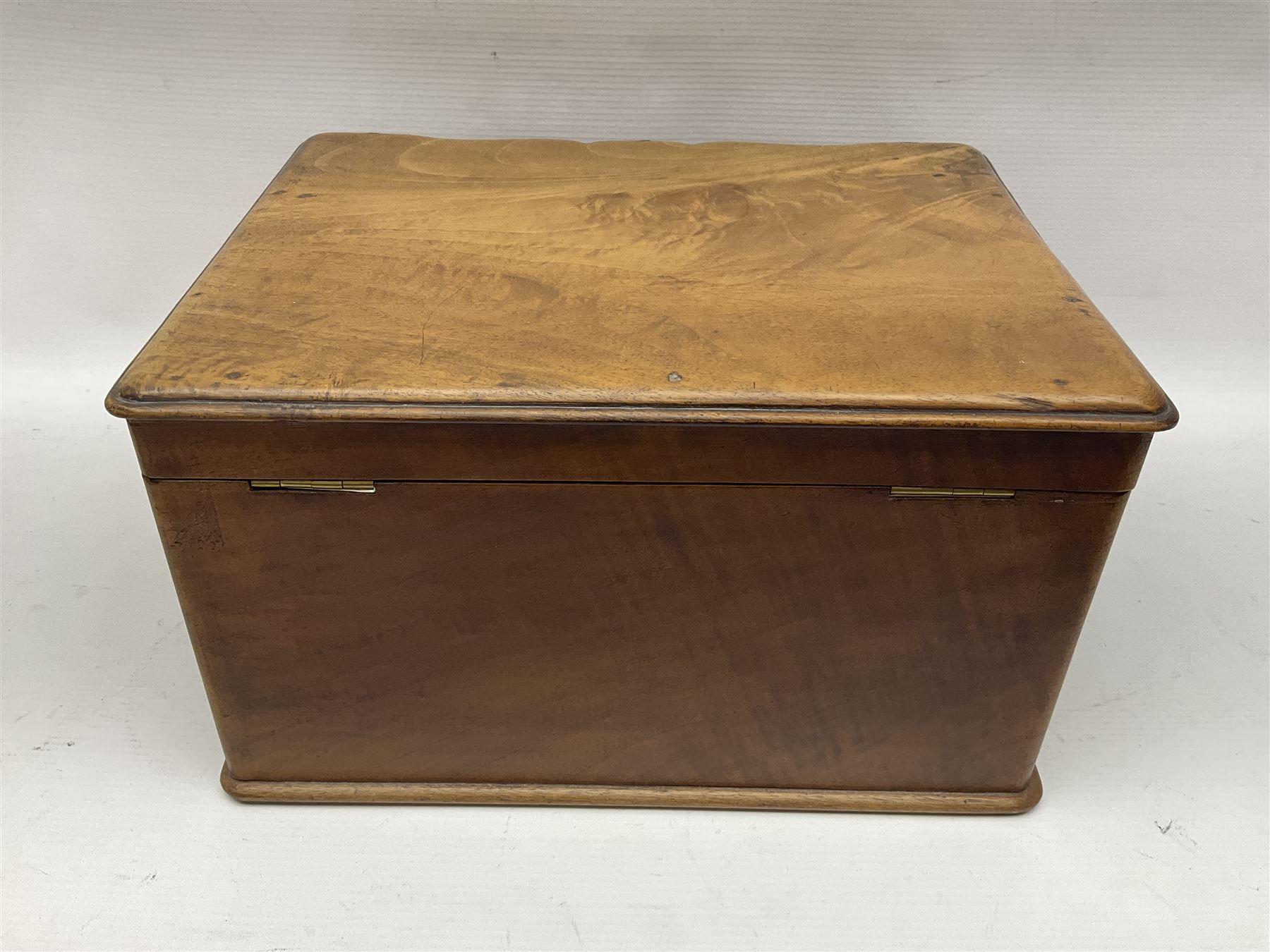 Art Deco walnut box - Image 9 of 9