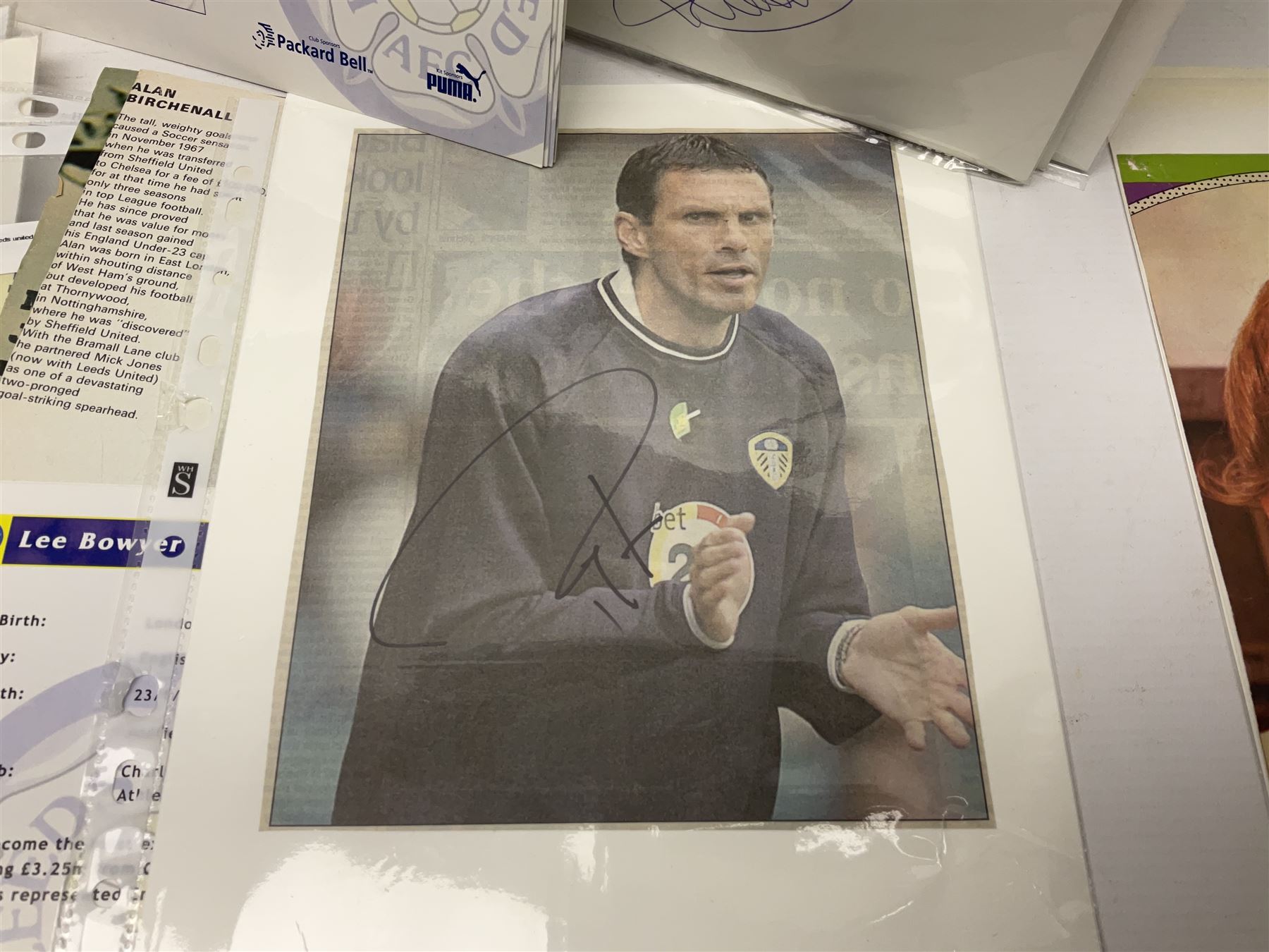 Collection of approximately 200 Leeds United related autographs - Bild 12 aus 12