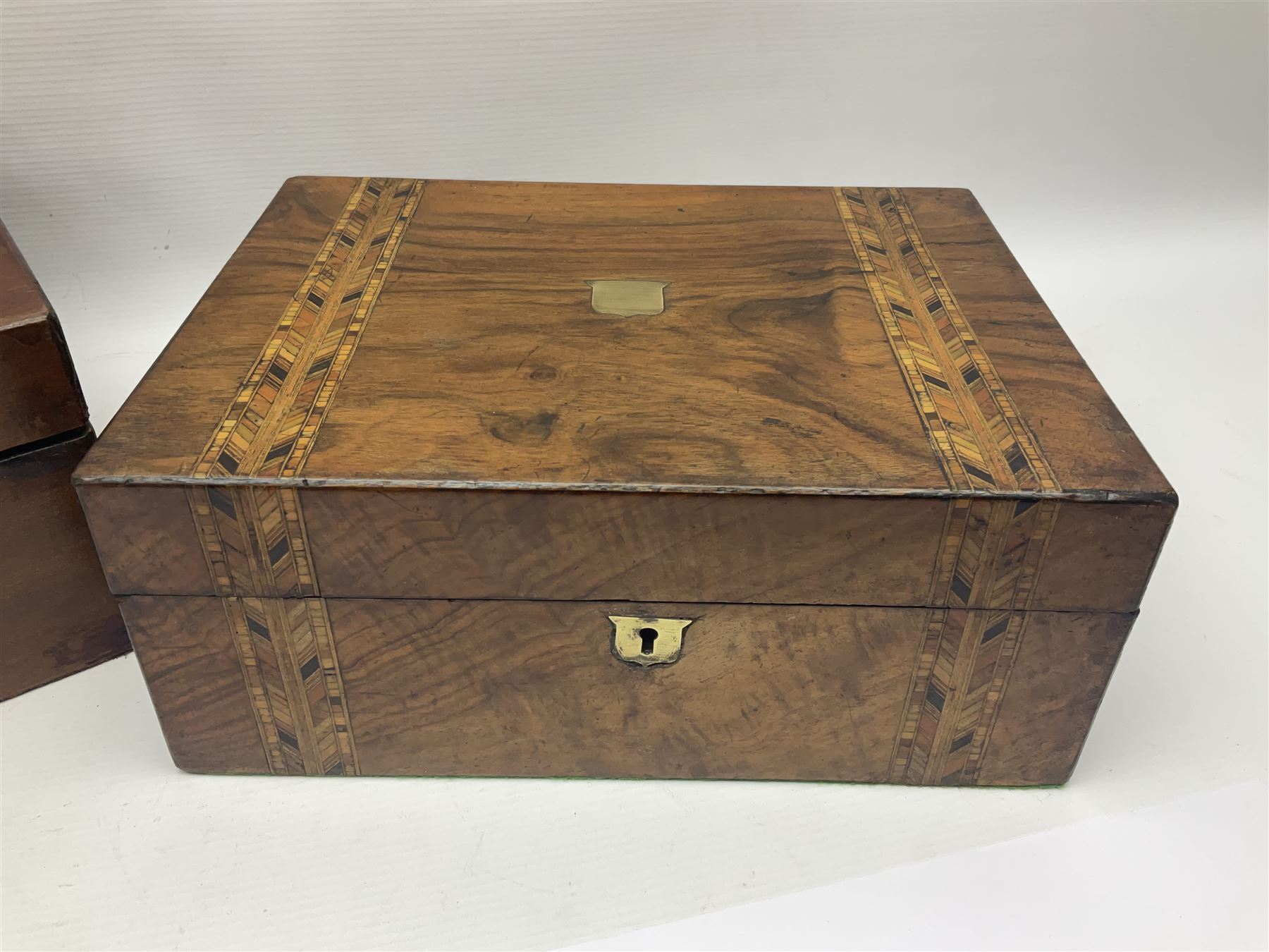 Victorian walnut and parquetry banded work box with brass shield and escutcheon - Image 14 of 14