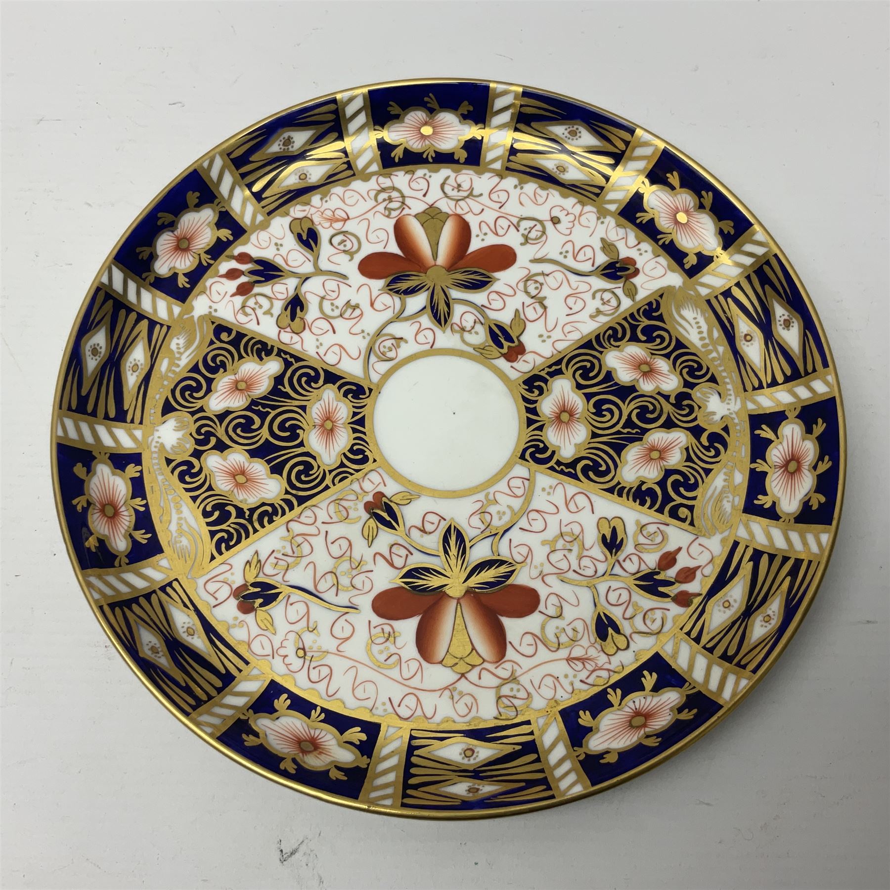 Ten Royal Crown Derby plates all in imari pattern 2451 - Image 11 of 13