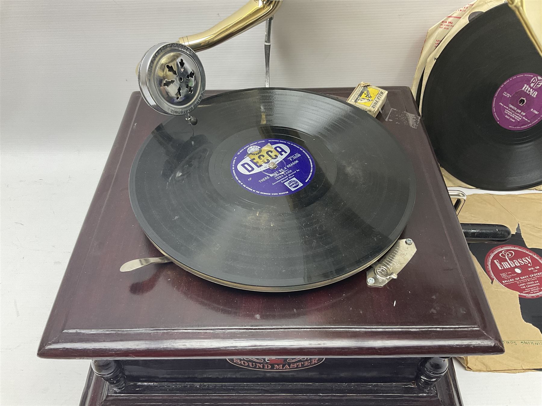 Gramophone - Image 6 of 11