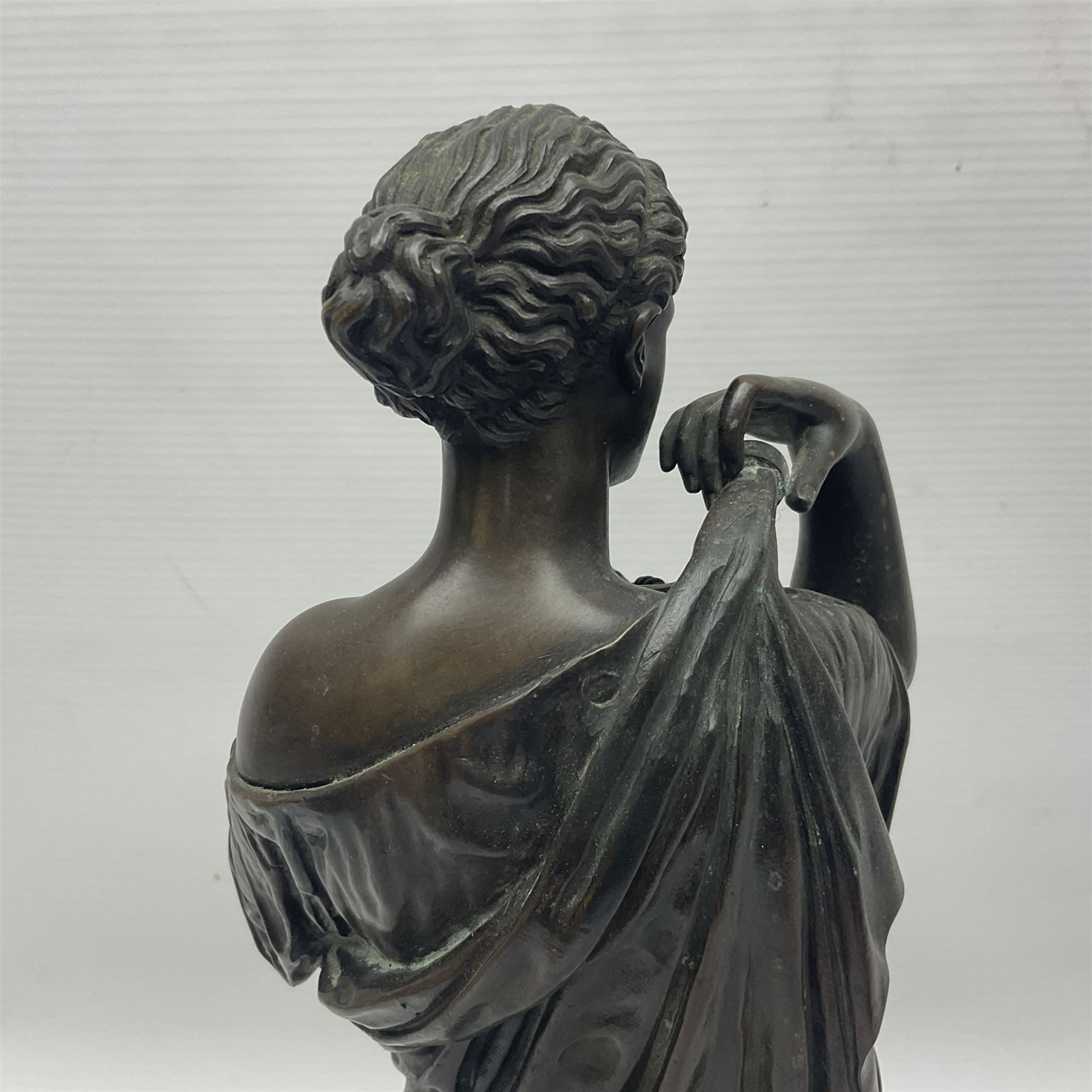 Bronzed figure of a woman in neoclassical dress - Bild 7 aus 12