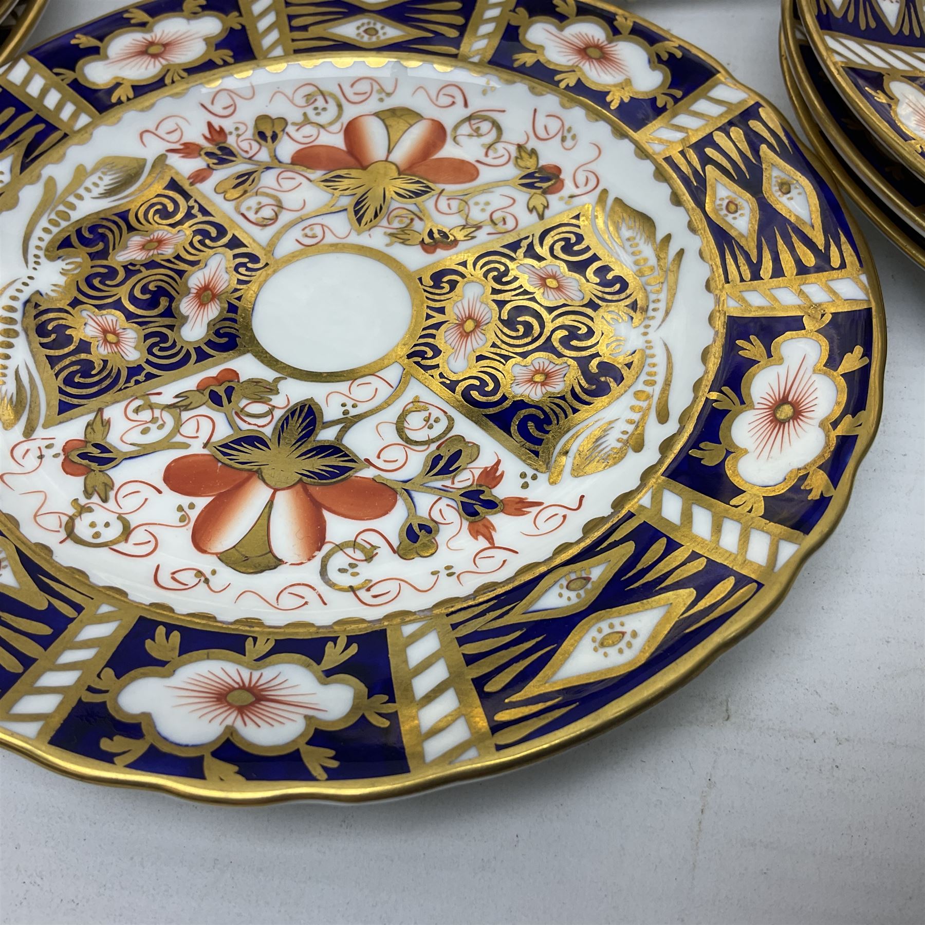 Ten Royal Crown Derby plates all in imari pattern 2451 - Image 3 of 13