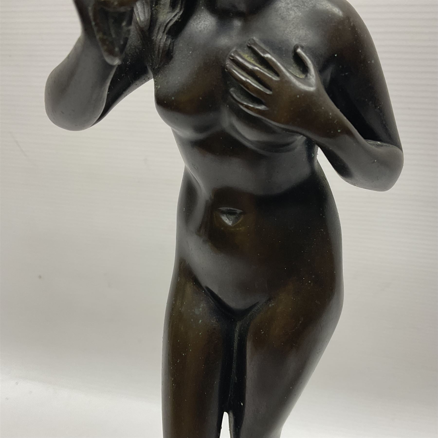 Bronze nude female figure holding a rose - Image 5 of 14