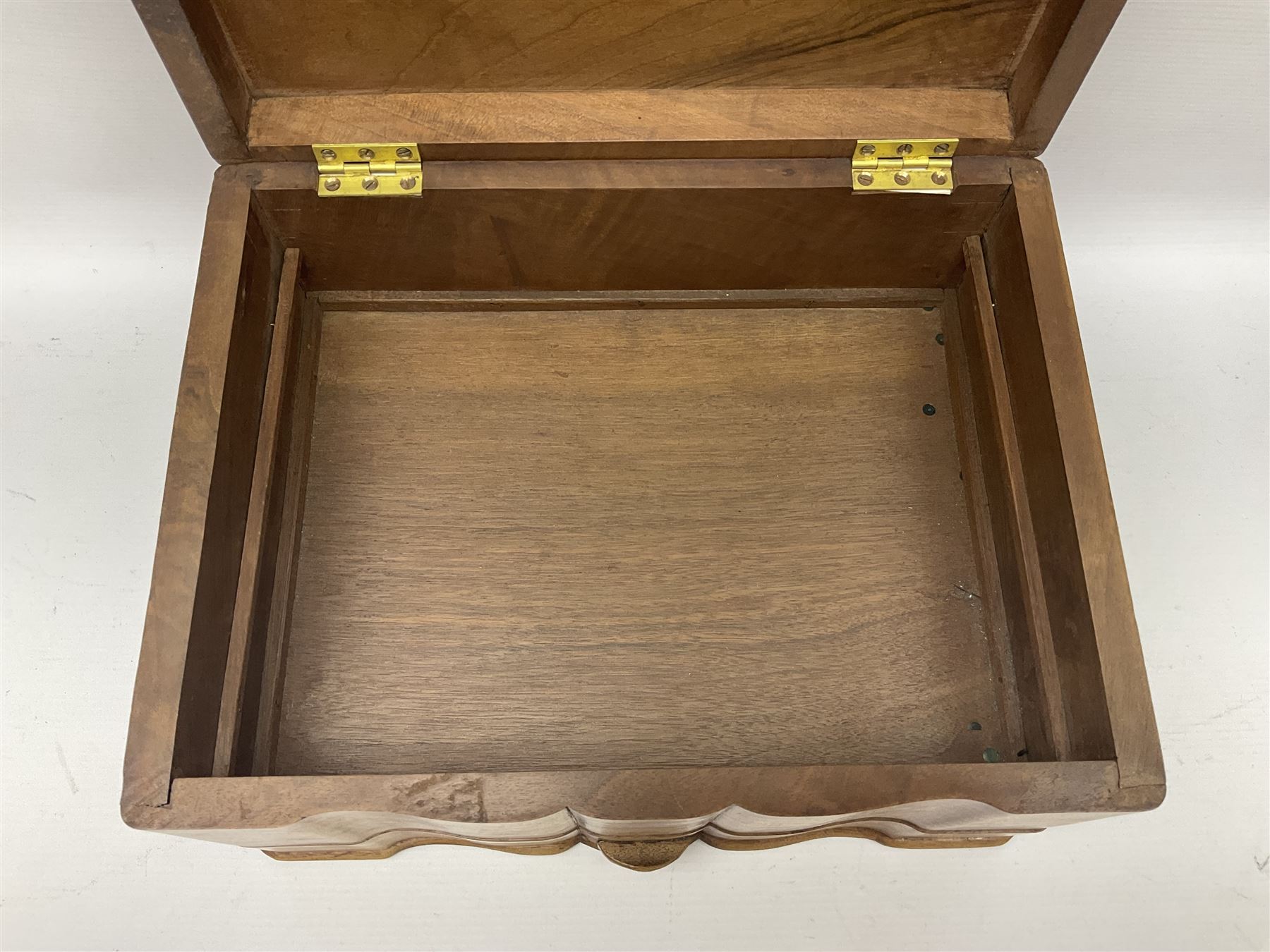 Art Deco walnut box - Image 6 of 9