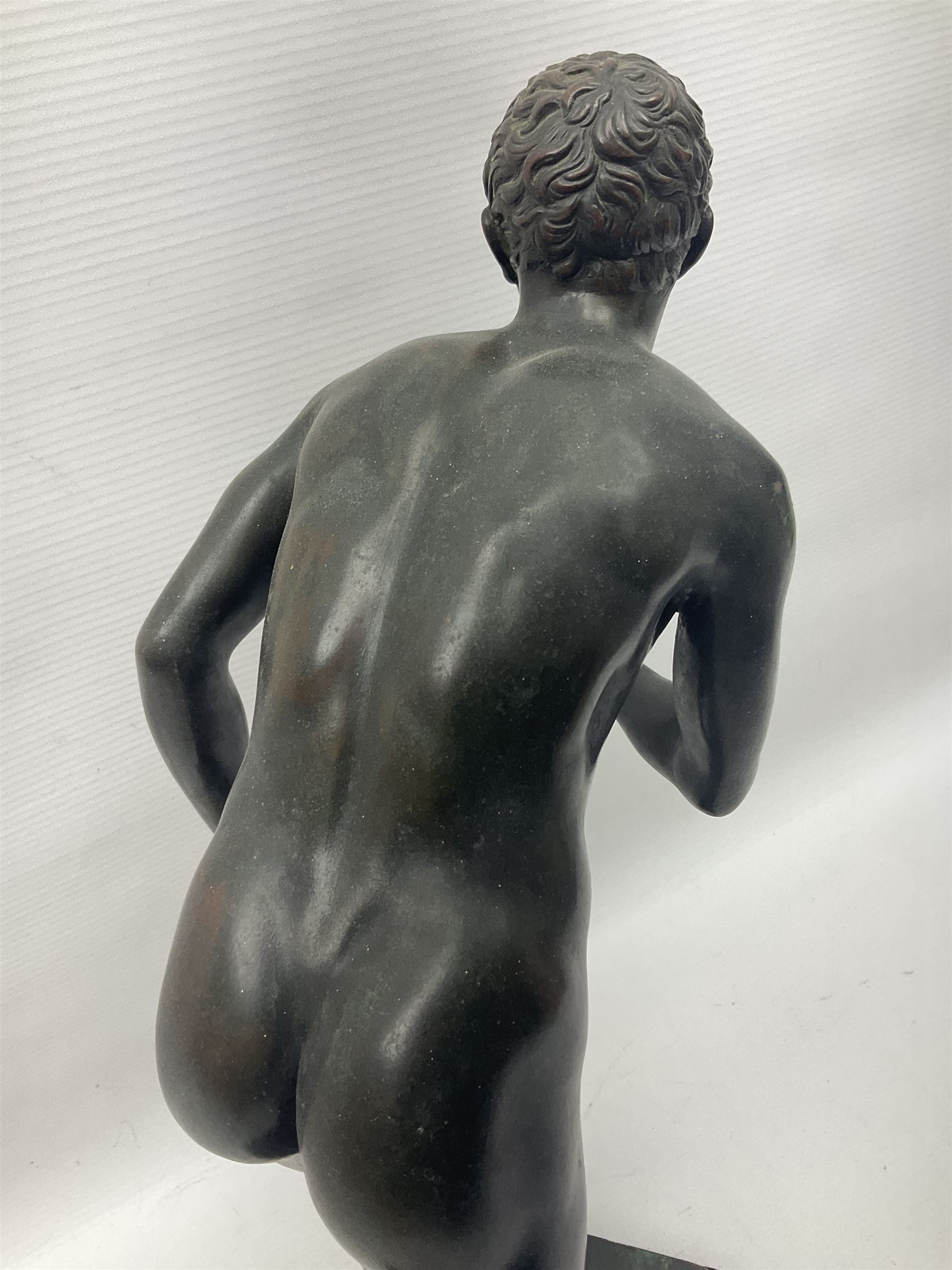 Bronzed figure of a nude male - Bild 12 aus 15