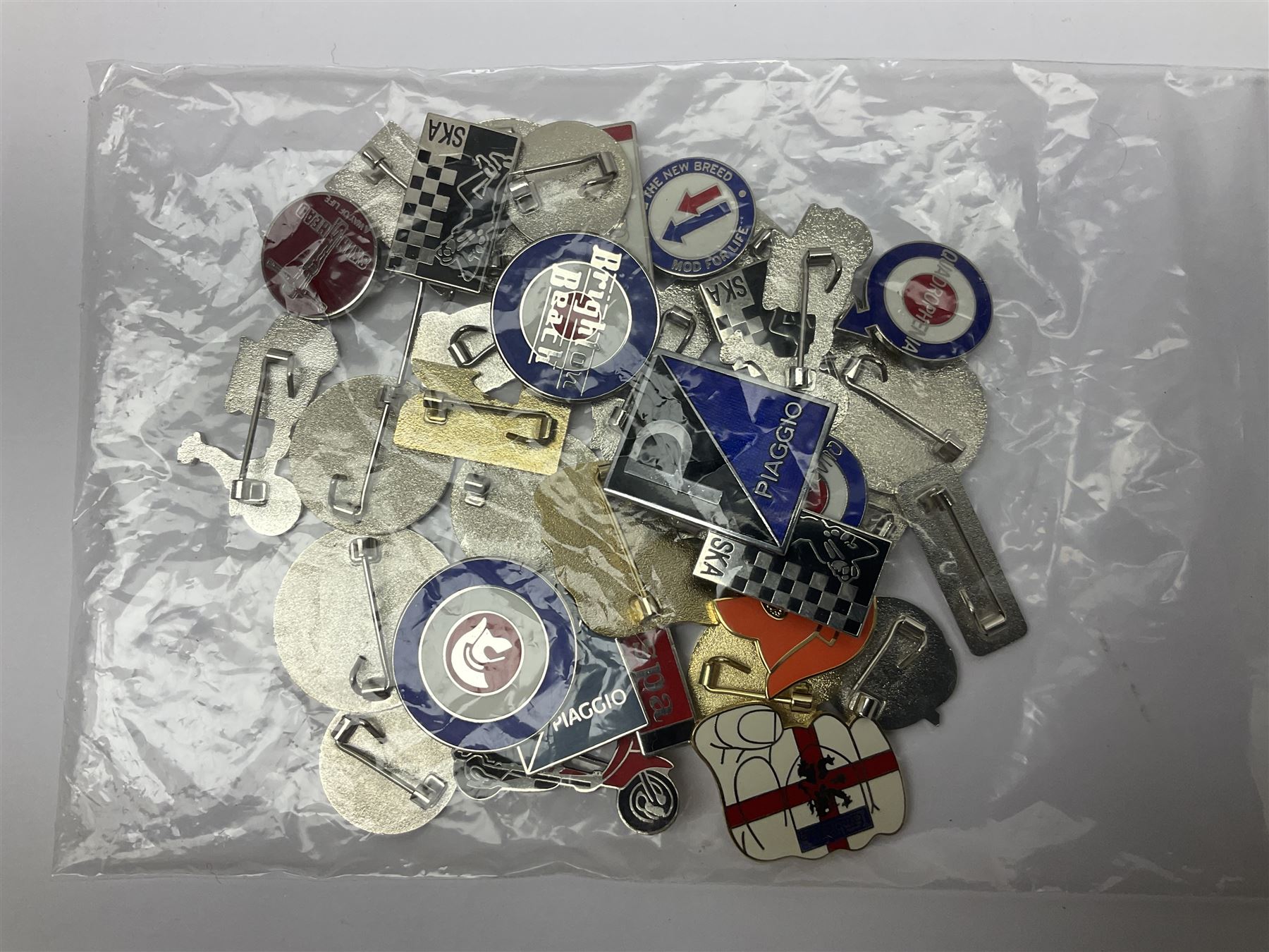 Large collection of approximately one hundred enamel badges and key rings - Image 6 of 12
