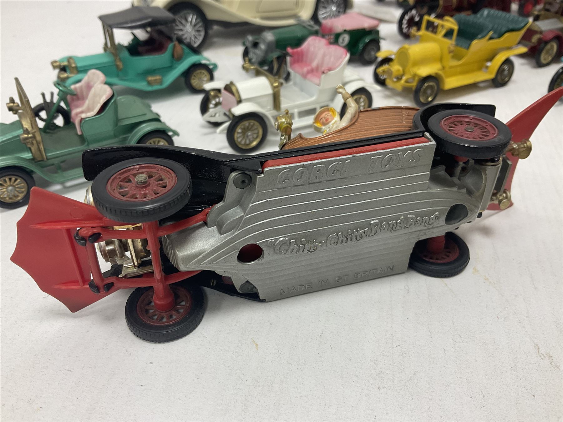 Approximately twenty eight die-cast scale model cars to include Corgi Chitty Chitty Bang Bang with t - Image 2 of 23