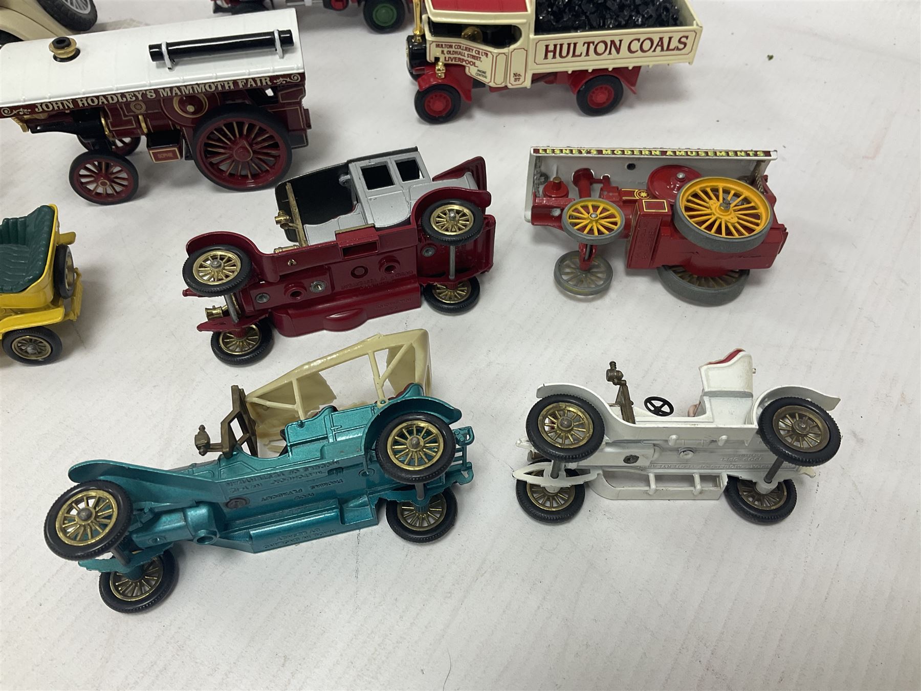 Approximately twenty eight die-cast scale model cars to include Corgi Chitty Chitty Bang Bang with t - Image 16 of 23