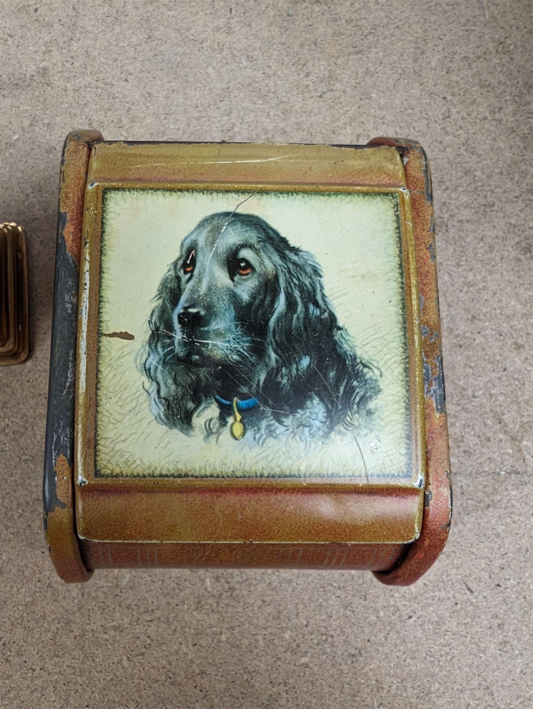 1920s brass perpetual calendar and a small metal trinket box with spaniel decoration - Image 2 of 3