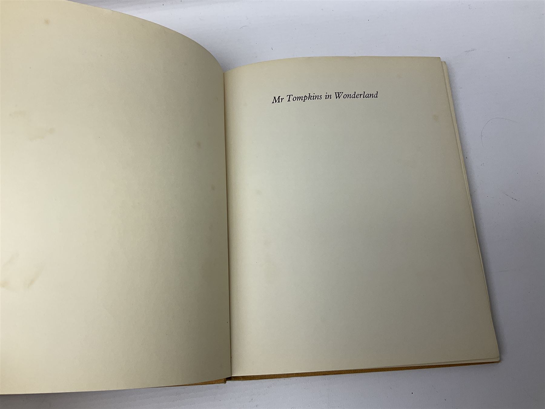 Collection of books - Image 16 of 28